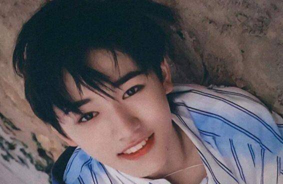 一问一答 宋亚轩是时代新皇族 黄子韬徐艺洋绯闻 郭采洁遇渣男 事业 资源 新人