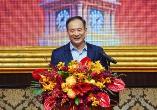 坚持高质量发展道路,星河湾新长征路上行稳致远_房地产市场_董事长