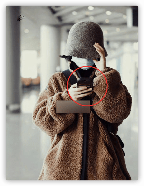 张子枫绯闻男友风波后首现身,在机场大发脾气,当场黑脸教训路人_栩嘉