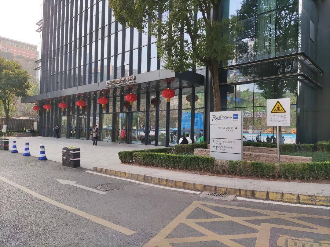 原来全重庆zui接近娱乐圈的地方就在这里!_长江_国际_妹妹