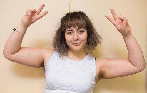 类人为什么有的女生体毛浓密，而有的却很光滑？这两类人哪种更健康？