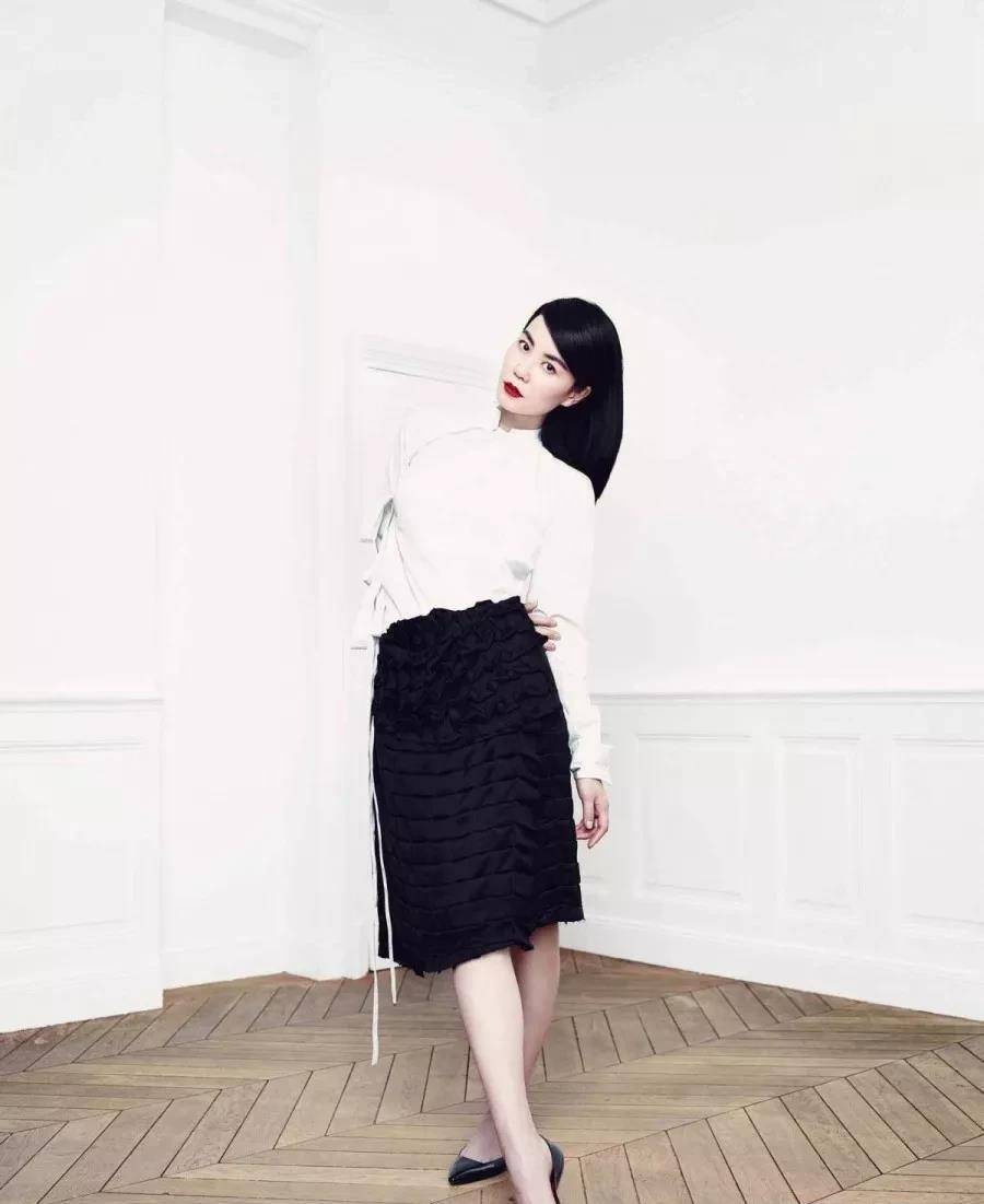 滑有 50岁的王菲活的像个青春期少女！许晴 刘嘉玲更是“浪”出天际