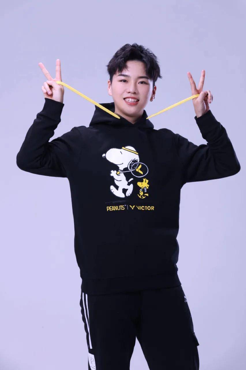 victor签约世界冠军李茵晖