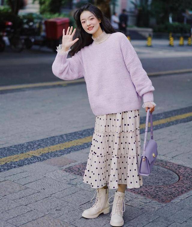 黑色 冬季穿毛衣该搭什么鞋子?试试这几双短靴,时尚又好看