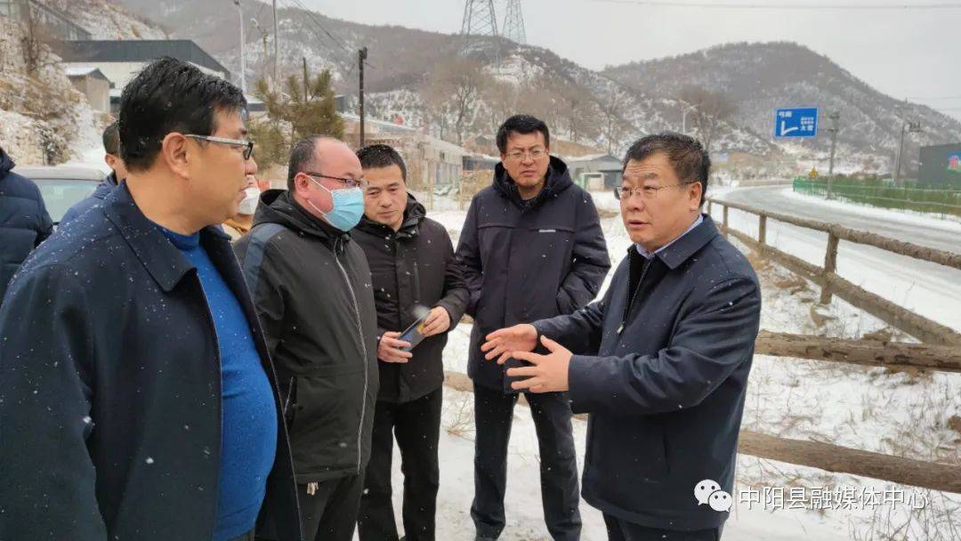 中阳高青山在暖泉镇开展入企进村服务