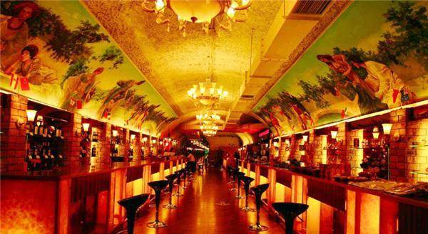 庄园|“82年拉菲”到底产了几瓶？为何38年还没喝完？说出来你可能不信