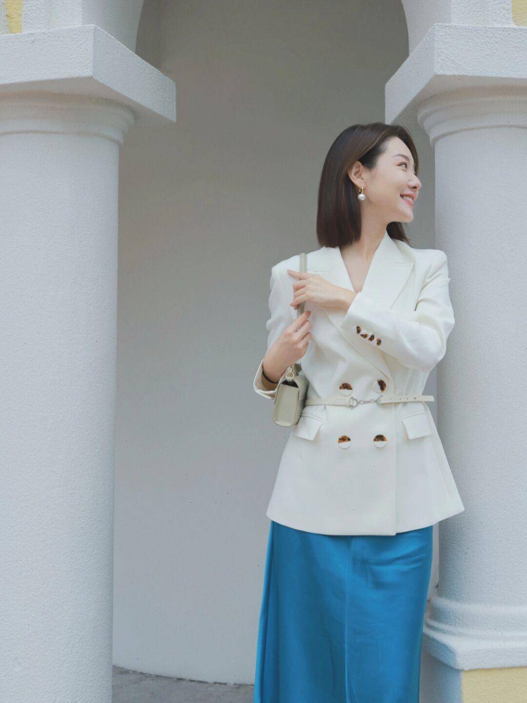 显得 黑白西装别乱穿,春天建议这样搭配,轻松打造非凡魅力