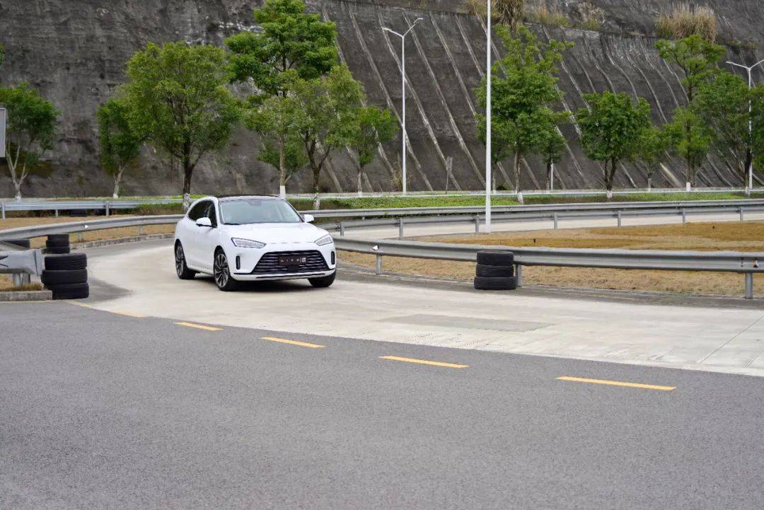 点滴探厂 | 千里智行始于 AITO问界M5