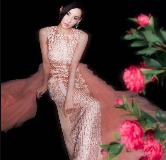 港曝张柏芝生母透露三胎生父 疑为60岁外国富豪 这四点暴露富态 儿子 生活 谢霆锋