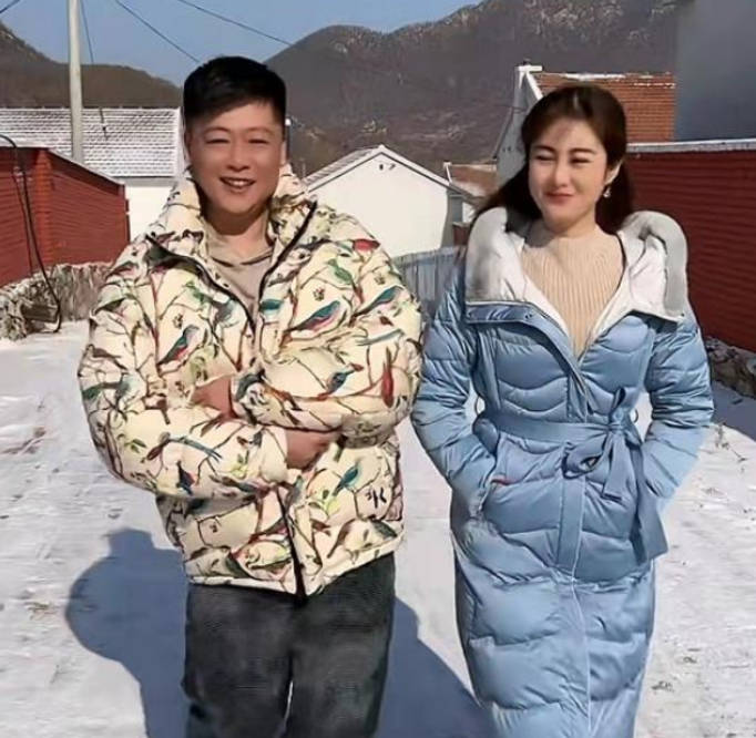 《乡村爱情16》拍摄花絮,谢广坤家吃年夜饭,永强娘端着饺子进屋_big