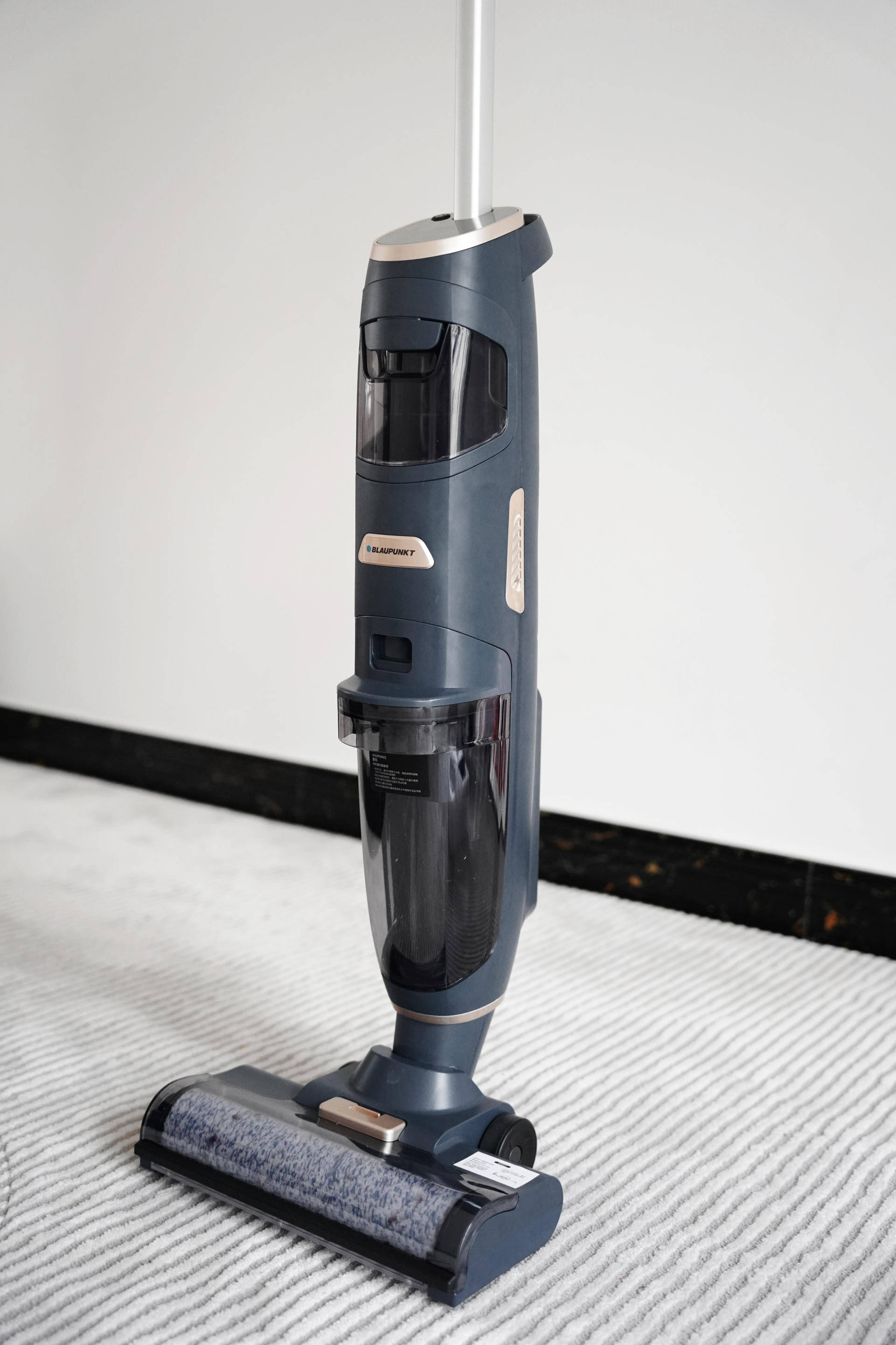 蓝宝电解水除菌洗地机体验,长续航与自清洁组合争做家庭小助手_水箱