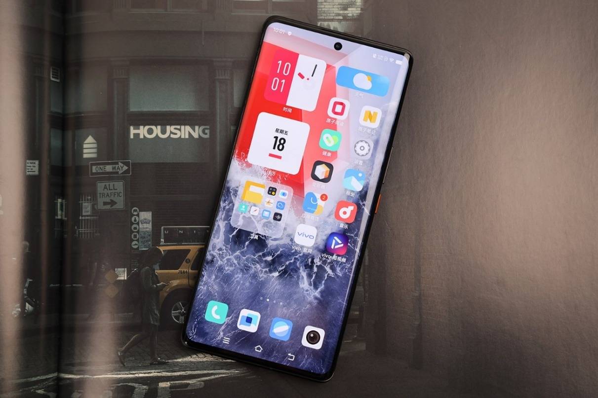 超越旗舰 舍得堆料的iQOO 9 Pro变得更全能了！