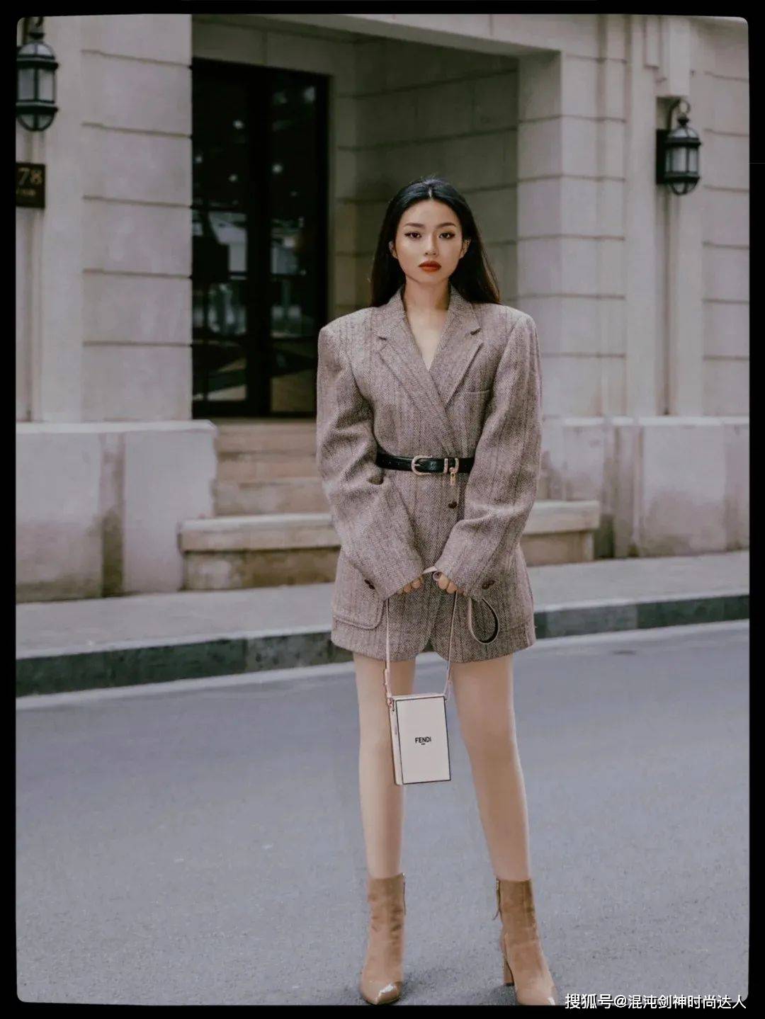 香芋 想要摆脱路人感，就选择裸色系搭配，教你瞬间演绎时尚达人