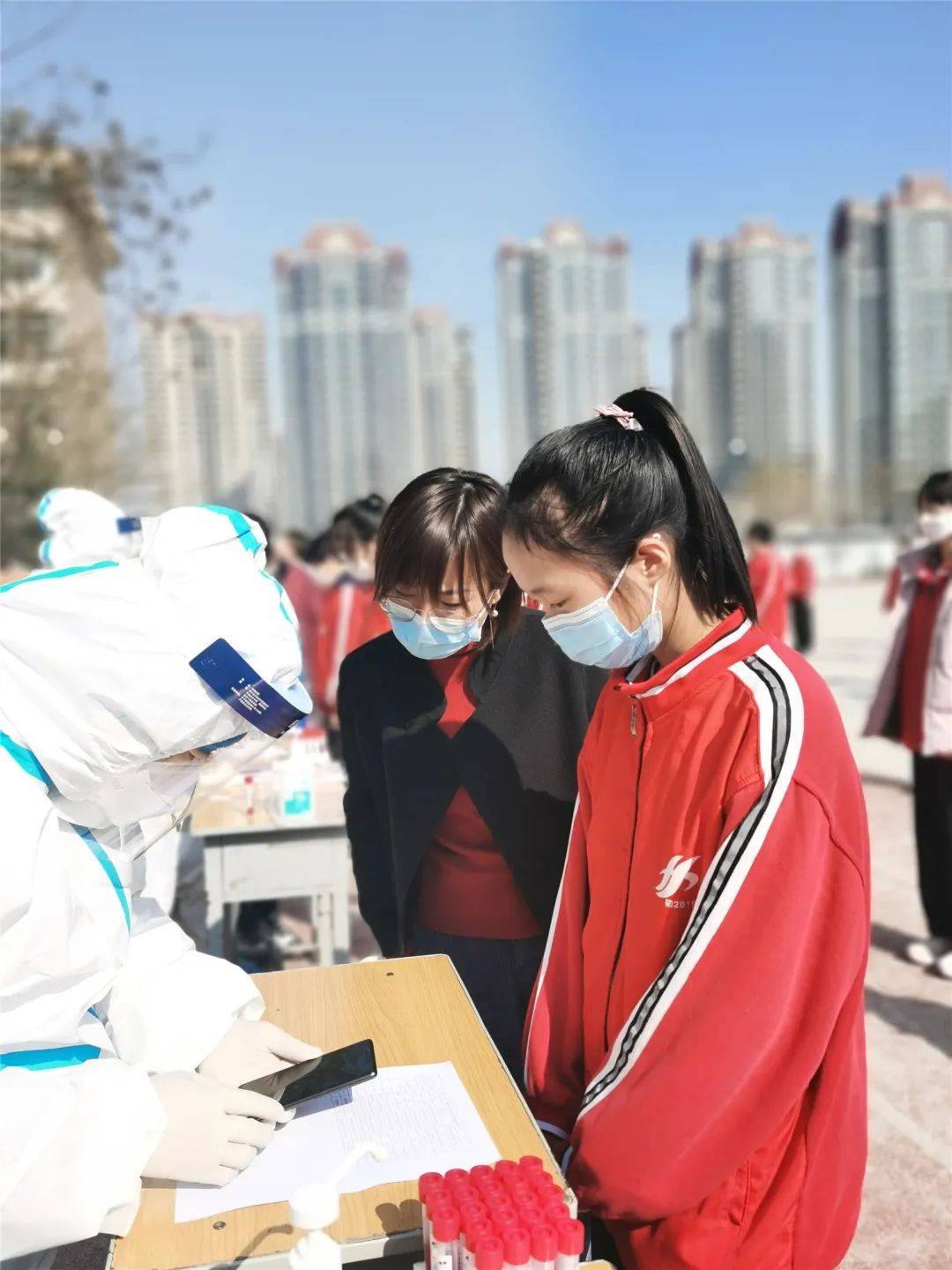 忻州师院附中致忻州市中医院医护人员的感谢信