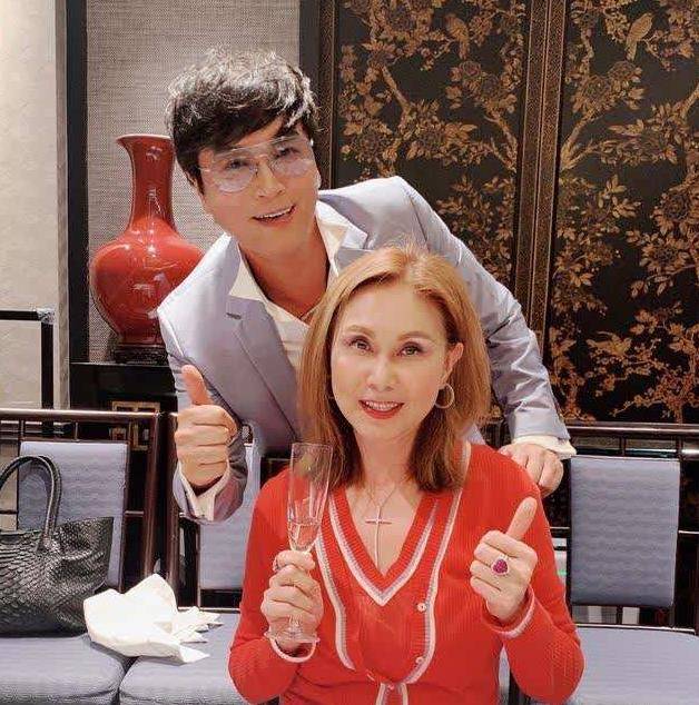 亚视一哥陈庭威近况转战幕后长居内地发展60岁不愿结婚生娃