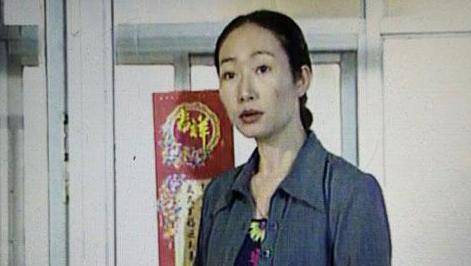 老公|曾是护士却意外当上演员，老公去世14年，今独自抚养子女依旧单身