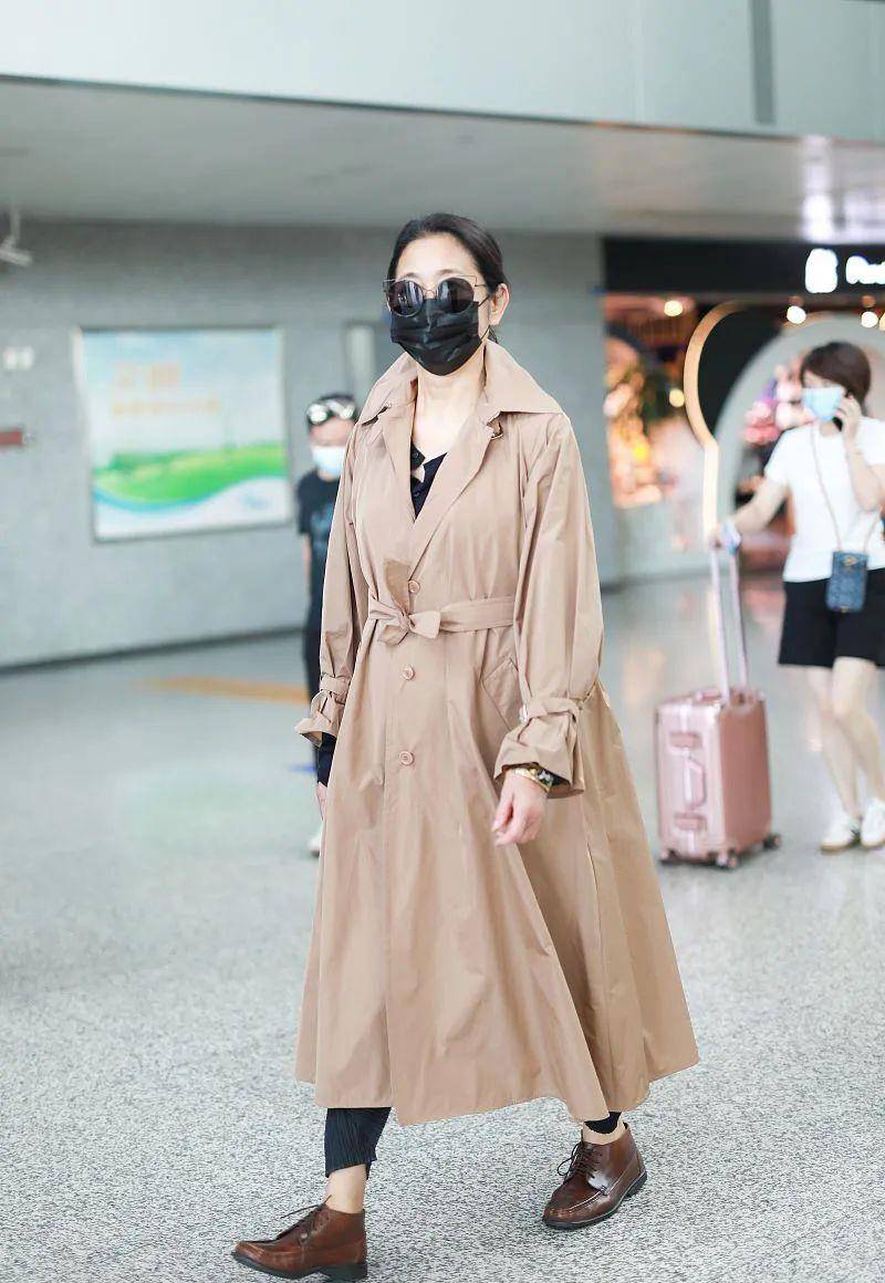 黑色 被倪萍惊艳到了,瘦身成功后也太惊喜了?年轻漂亮的倪萍又回来啦