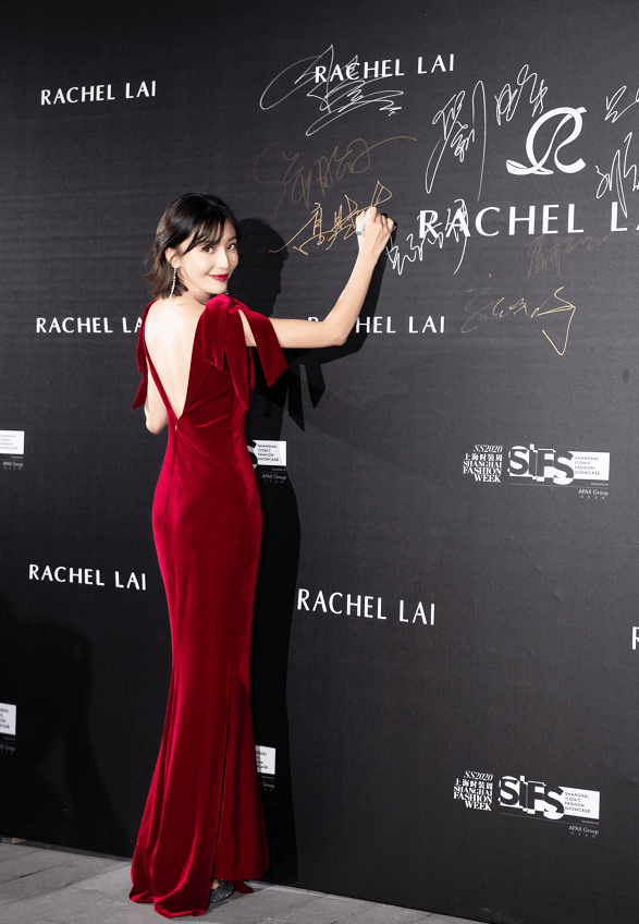 形象 《人世间》“冬梅”原来这么美,和吕一同框看不出年龄差,挺耐看