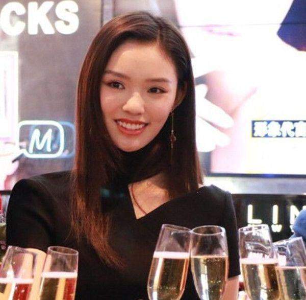 脸部明星整牙后遗症：杨幂脸部松弛，王嘉尔颧骨外扩，宋祖儿法令纹深