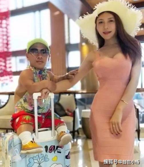 原創最美潘金蓮龔玥菲一婚嫁1米侏儒二婚卻嫁給了2米巨人