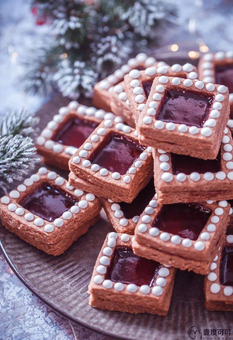 面团|焦糖香中带点辛辣味的巧克力香料曲奇配热葡萄酒果冻。