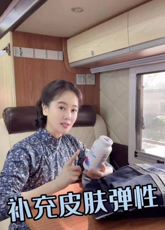 补充左小青晒拍戏近况，皮肤紧致白到发亮，十几种补品不停吃