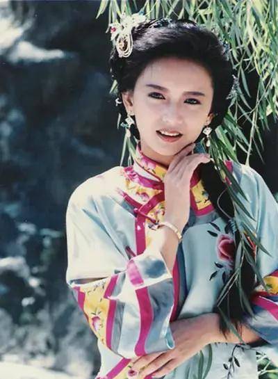 女神专门撞脸顶级女神,让名流天王念念不忘,这又是什么神仙?