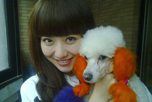 京城四美白冰27岁嫁小丈夫35岁独自带娃婚姻背后有泪水