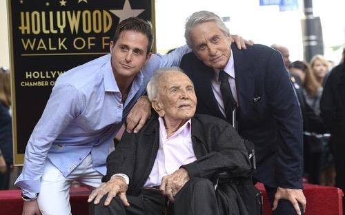 复合|31岁结婚,老公56岁,分居又复合,169cm美艳硬核凯瑟琳泽塔琼斯