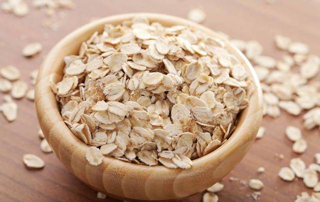 肠胃|早餐不能喝“小米粥”?医生:除了粥,这3种早餐也请列入黑名单