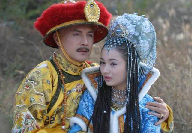 乾隆这一生最痴迷的女人是香妃么,显然不是,实际上对她没感觉_大小和