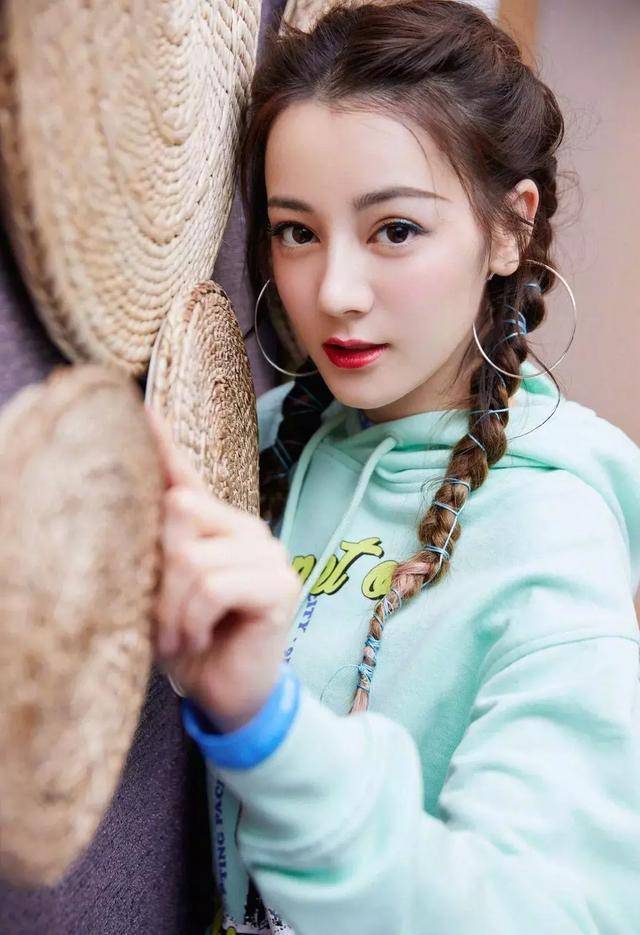 发型“发腮”成了女生们的集体恐惧，别慌！热巴的这3款发型来拯救你