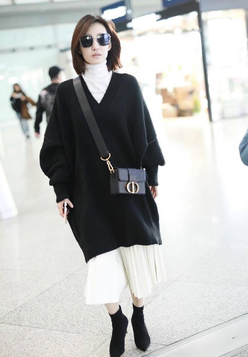 毛衣 穿什么毛衣潮？长过臀部的大毛衣很不错，温暖百搭很有格调.