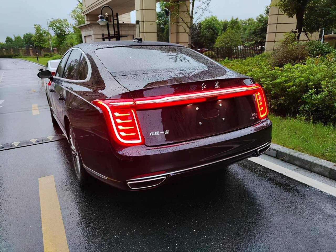 后悔了开了两万公里后车主总结出了红旗h9的19个缺点