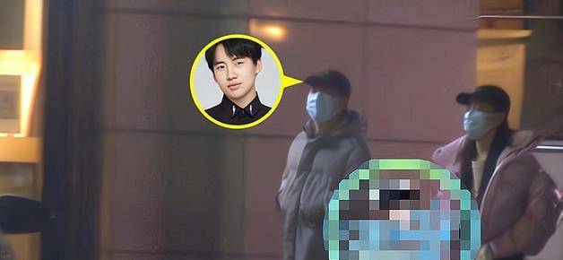 郭麒麟和美女街头亲吻两位被猜女星蒋依依和丁笑滢分别回应辟谣