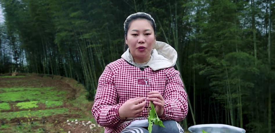 洪霞妹儿:富家女为爱嫁到农村三年生三胎,公婆:能生多生!