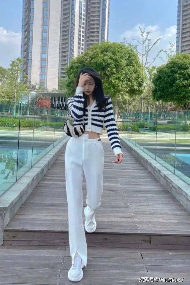 亮点 今年这条“瘦瘦裤”火了,跟风衣、西装都很合拍,时髦有气质