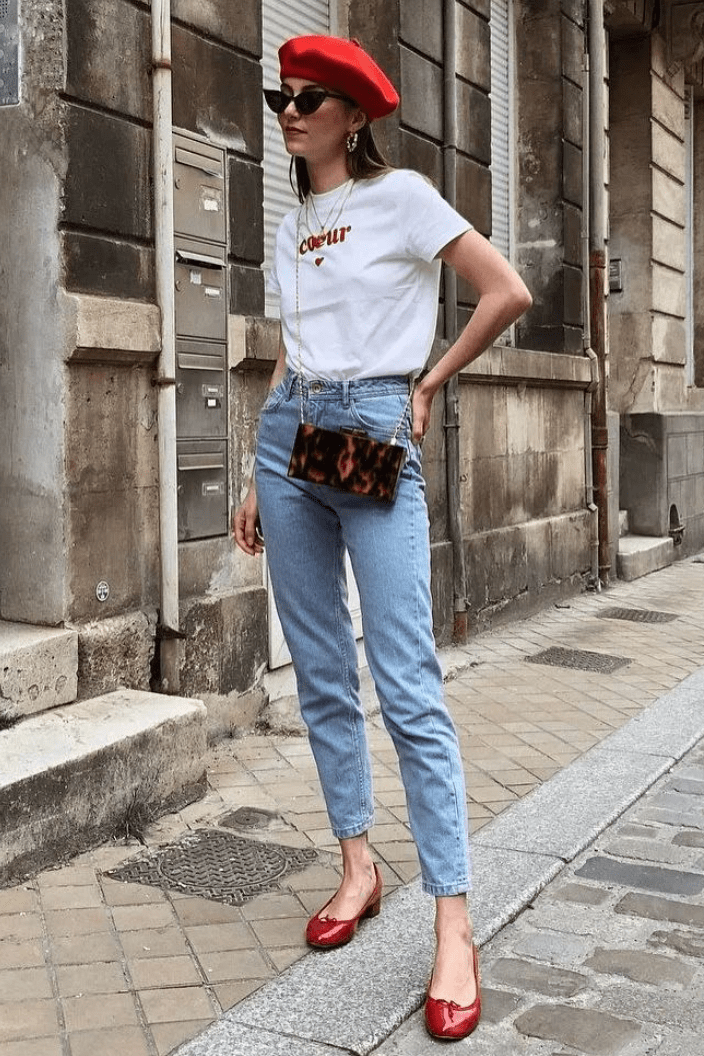 芭蕾 扔掉小白鞋,“牛仔裤+这双鞋”才是2022洋气穿搭!