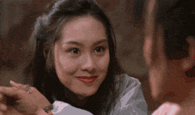 戚薇36岁佟丽娅老成这样?黑眼袋严重吓坏众人,粉丝:丫丫擦下眼霜吧