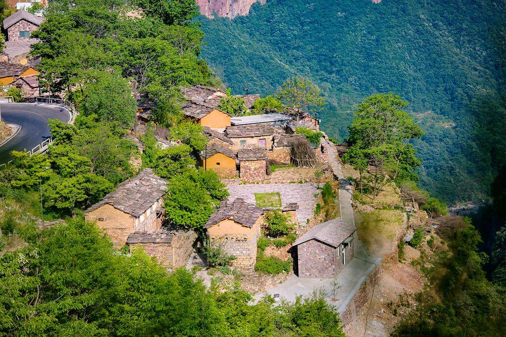 风景|河南坐落在景区里的4座村落，出门便是风景，正是踏青的好去处