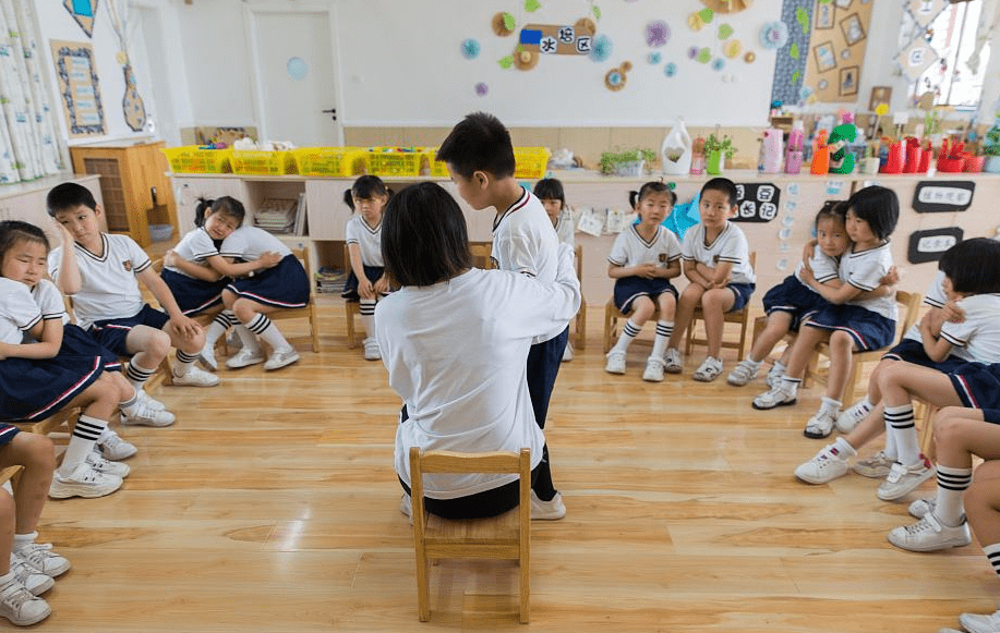 经济|幼儿园有望免费入学？委员建议第三孩入学不收费，家长却表示反对