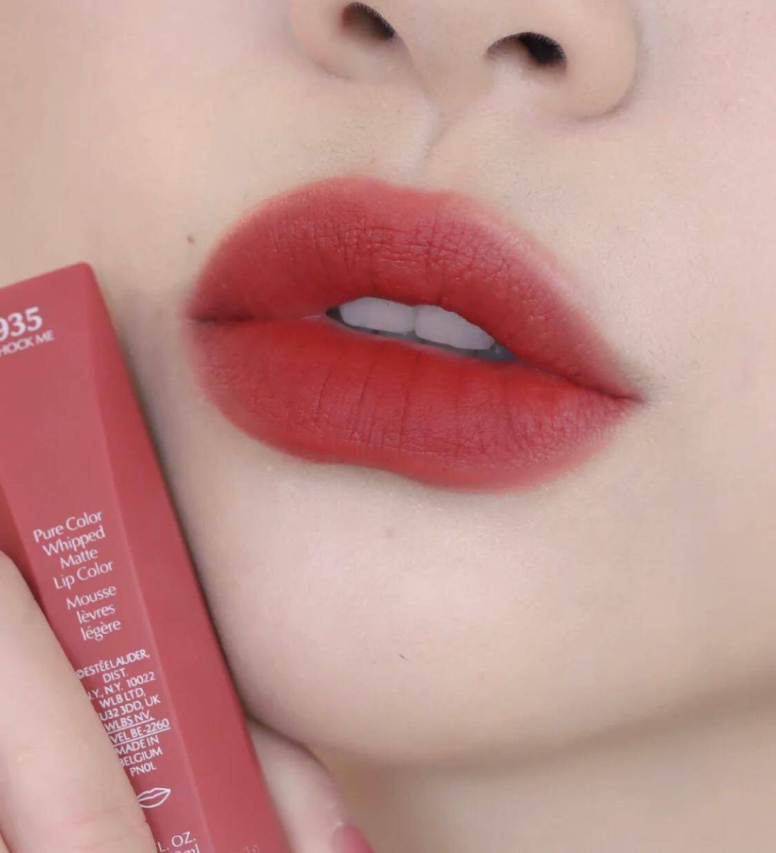 姐妹建议“肤色暗黄”的女人,涂这几支口红,时髦又显白减龄