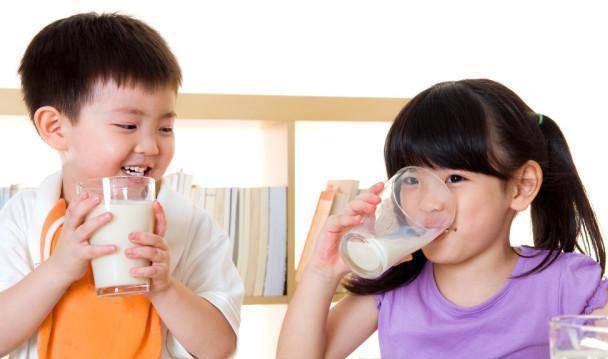 大腦|零食并非洪水猛獸，“3低”零食孩子吃得開心，還有助大腦