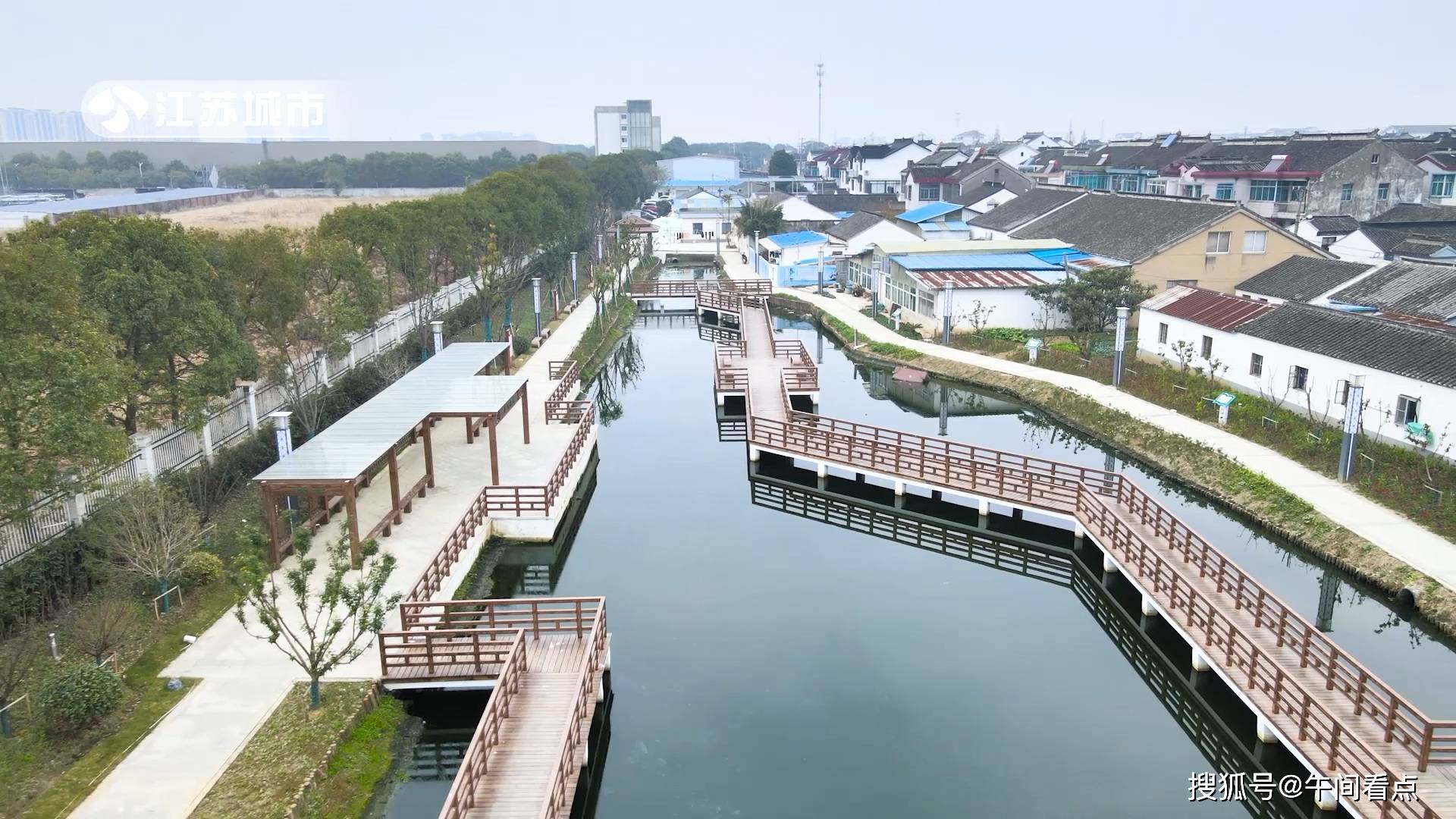 午间看点栏目报道江苏电视台播出苏州吴中区临湖镇采莲村