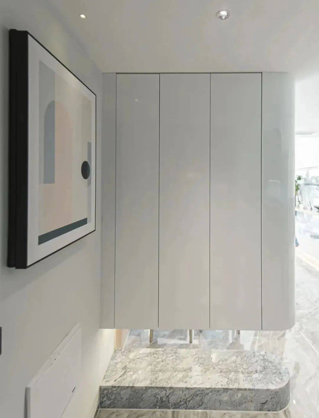 原创弧形玄关柜一进门就美翻小户型也能装