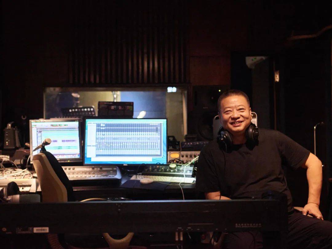 黑胶大碟《故乡的云》,一听入魂,殿堂级男低音歌唱家罗洪演唱_专辑