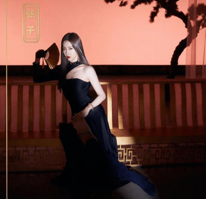 弦子|《浪姐2》被淘汰点了200多块钱炸鸡的弦子，红不红，是玄学！