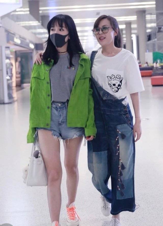 原创有种整容叫爱情公寓陈美嘉十年后跟胡一菲走机场胖成h型