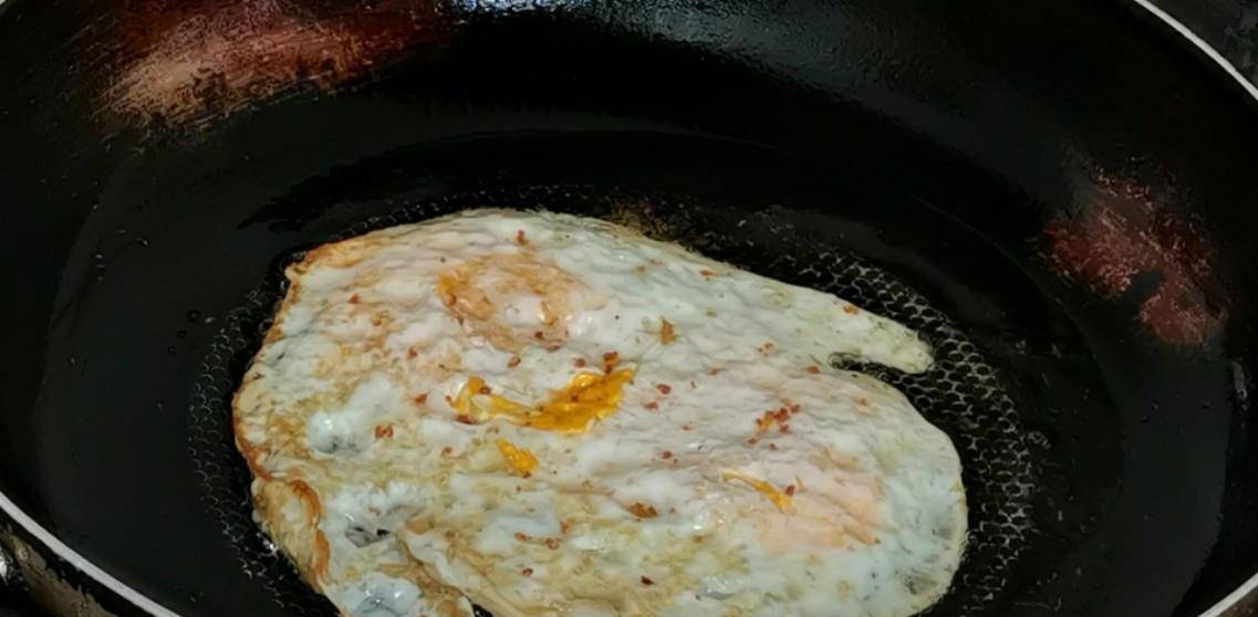 加入适量|家常早餐卷饼,不揉面不擀面,营养美味吃法多,做法还简单