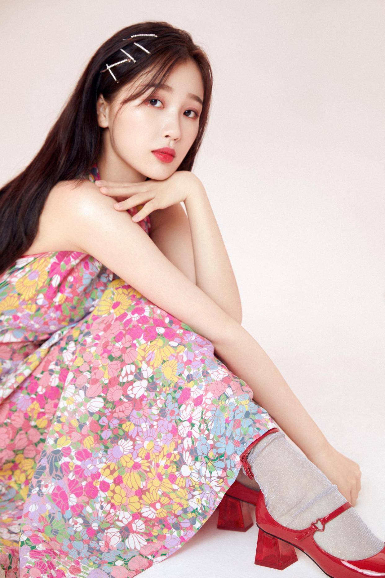 发型|《苍兰诀》角色照，男主妆容奇怪，虞书欣造型竟被女配碾压！